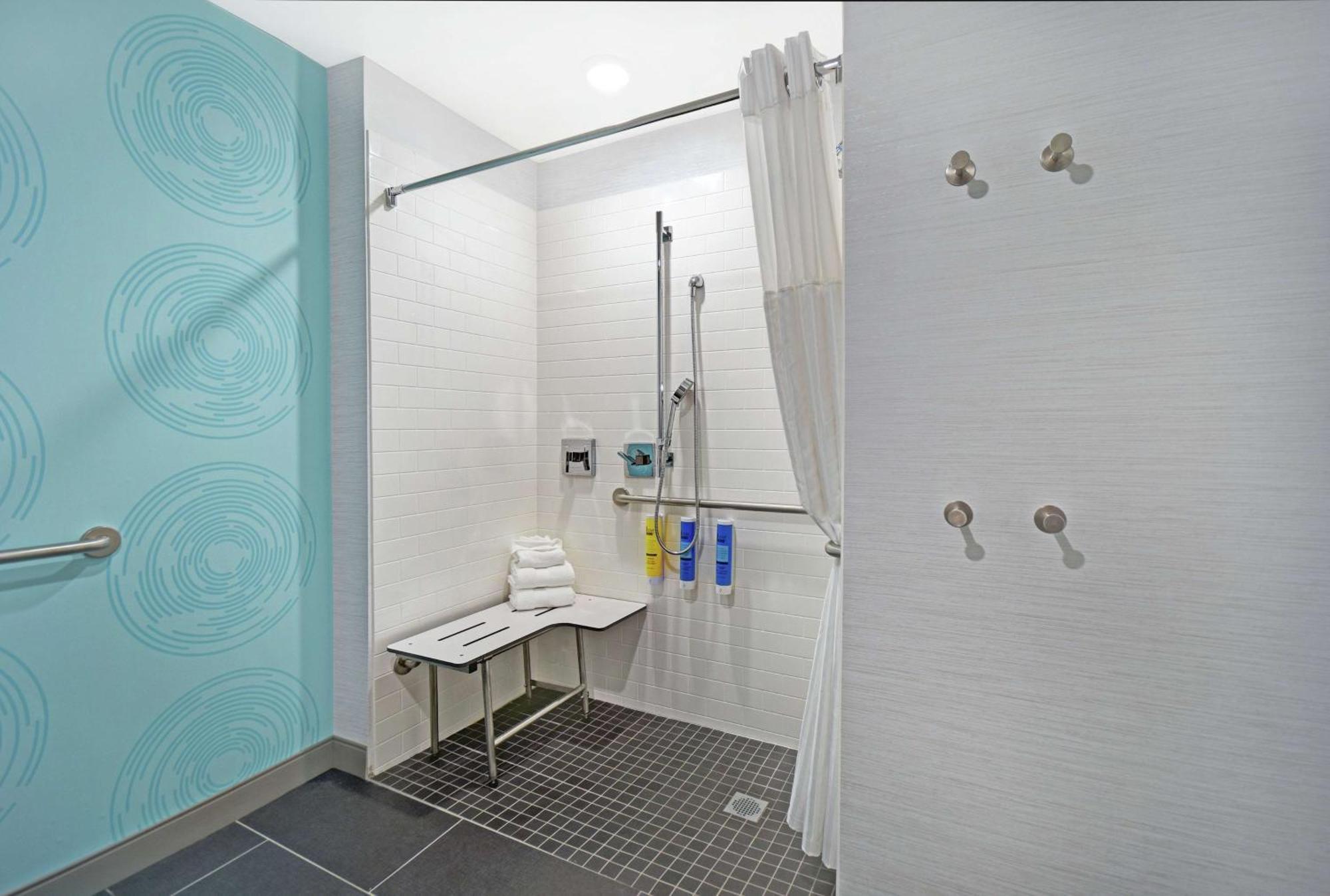 Hotel Tru By Hilton Grand Rapids Airport Kentwood Esterno foto